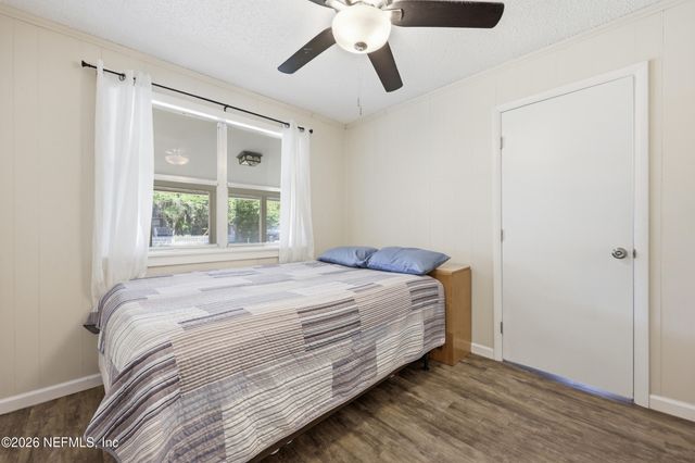 9246 BEARDEN Road, Jacksonville, FL 32220