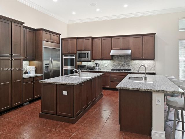 8181 Banpo Bridge Way, Delray Beach, FL 33446