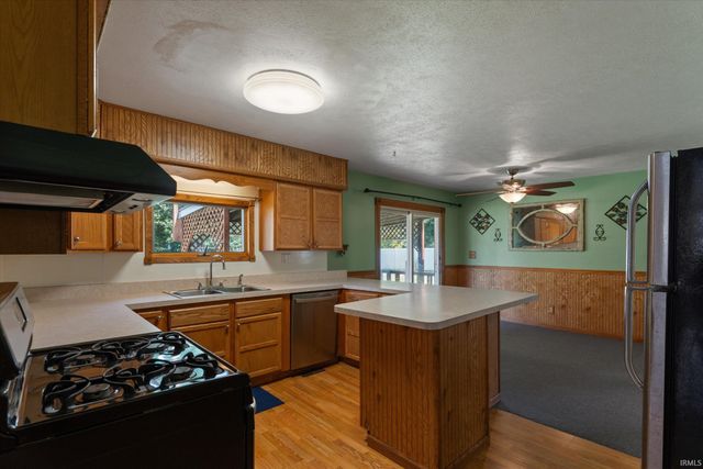 54606 Clover Road, Mishawaka, IN 46545