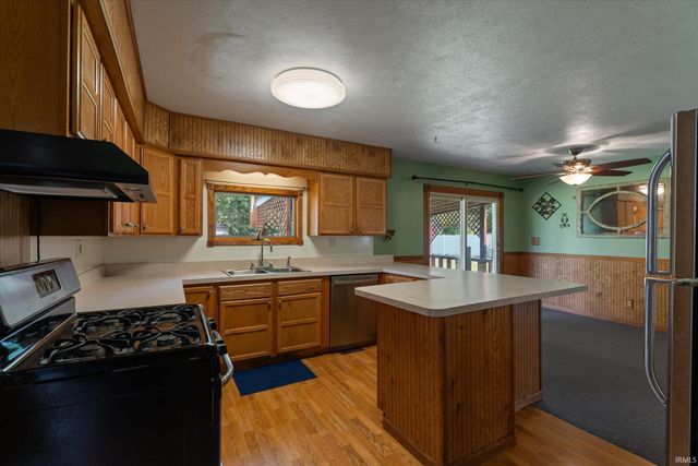 54606 Clover Road, Mishawaka, IN 46545