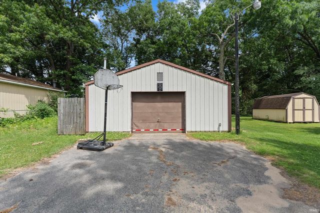 54606 Clover Road, Mishawaka, IN 46545