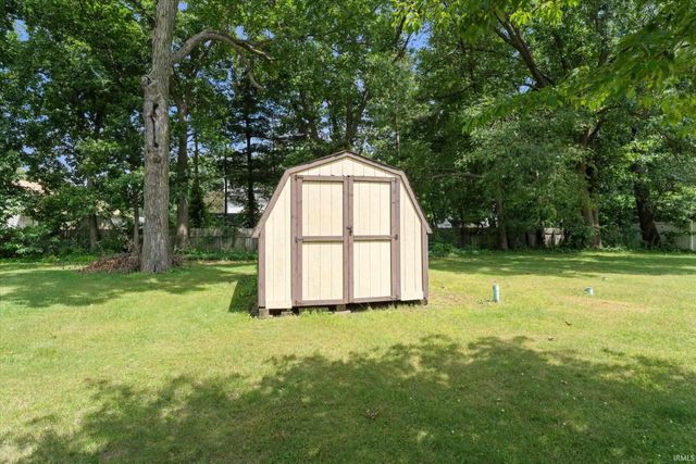 54606 Clover Road, Mishawaka, IN 46545