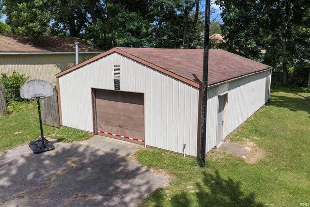 54606 Clover Road, Mishawaka, IN 46545