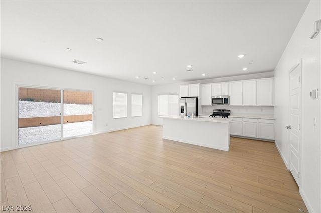 3387 Dancing Waters Street, Las Vegas, NV 89129