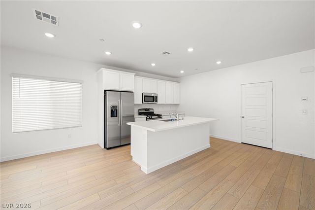 3387 Dancing Waters Street, Las Vegas, NV 89129