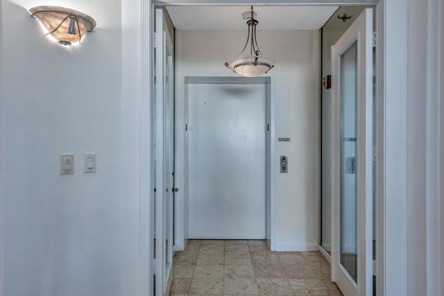 530 Ocean Drive 202, Juno Beach, FL 33408