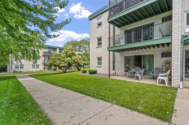 2730 Dale Street N D115, Roseville, MN 55113