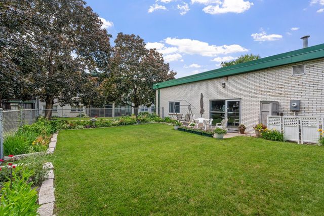 2730 Dale Street N D115, Roseville, MN 55113