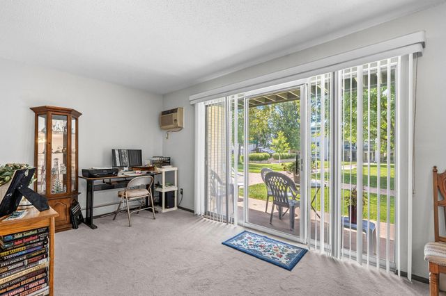 2730 Dale Street N D115, Roseville, MN 55113
