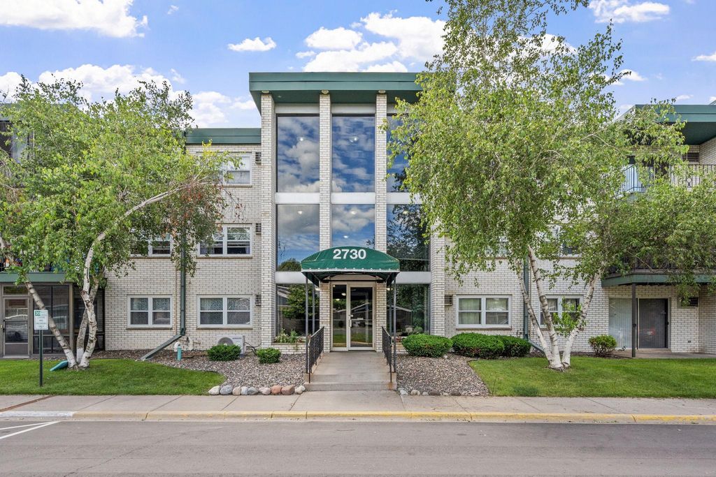 2730 Dale Street N D115, Roseville, MN 55113