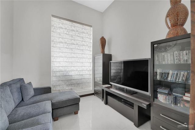 1010 Red River Street, Mission, TX 78572
