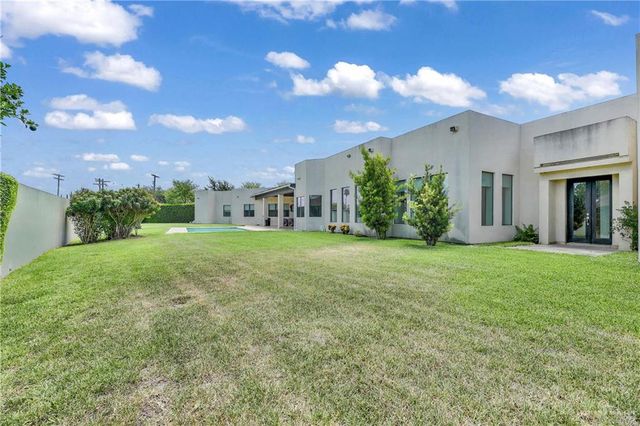 1010 Red River Street, Mission, TX 78572