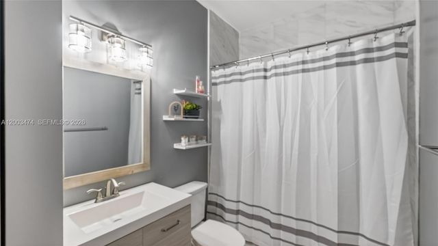 15893 SW 138th Ter, Miami, FL 33196