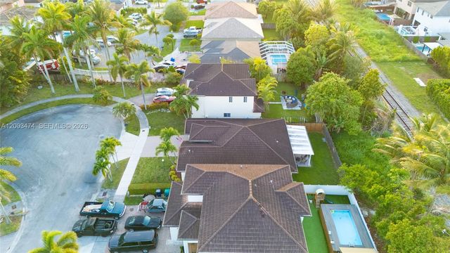 15893 SW 138th Ter, Miami, FL 33196