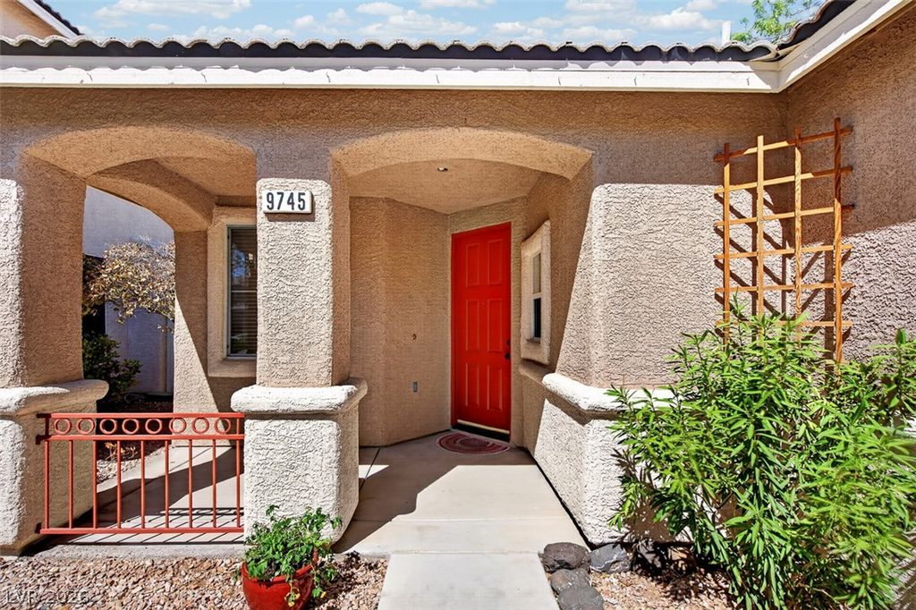 9745 Canterbury Creek Street, Las Vegas, NV 89183 — photo 2