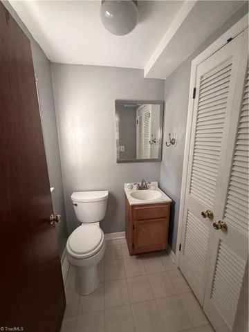 2050 Independence Road, Winston-salem, NC 27106