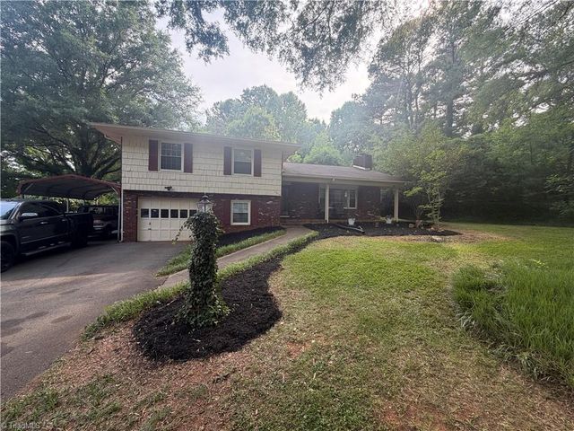 2050 Independence Road, Winston-salem, NC 27106