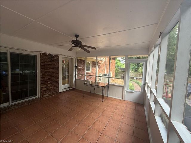 2050 Independence Road, Winston-salem, NC 27106