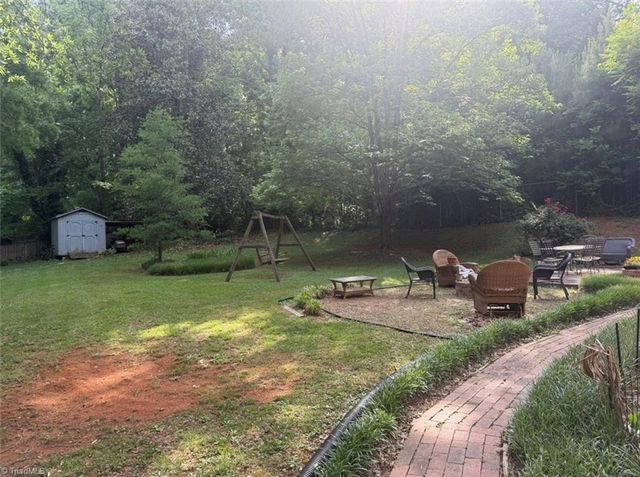 2050 Independence Road, Winston-salem, NC 27106