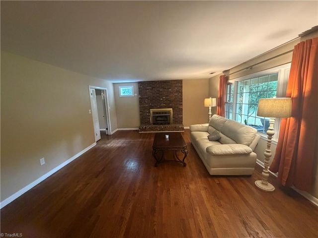 2050 Independence Road, Winston-salem, NC 27106