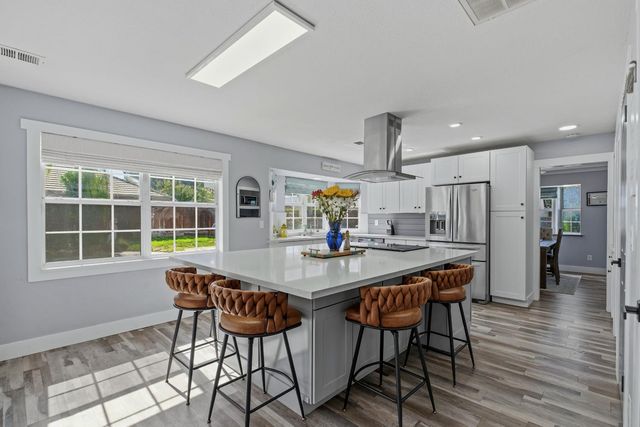 966 Shelly Ct, Ripon, CA 95366