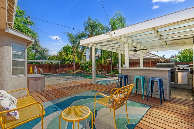 966 Shelly Ct, Ripon, CA 95366