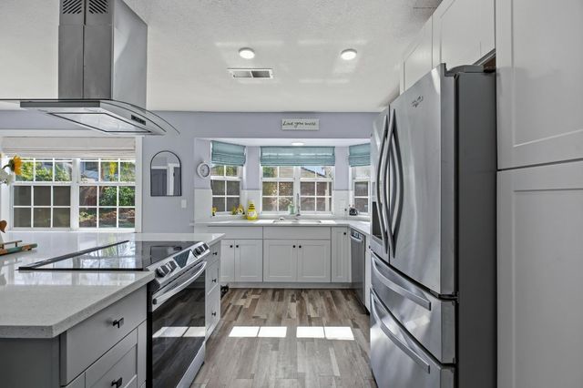 966 Shelly Ct, Ripon, CA 95366