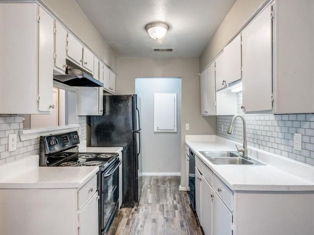 1122 Millview Drive 1202, Arlington, TX 76012
