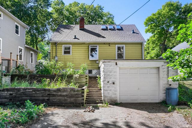 1084 Gorman Avenue, West Saint Paul, MN 55118