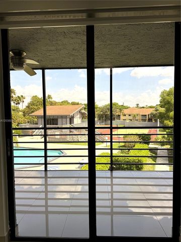 18000 NW 68th Avenue 314A, Hialeah, FL 33015