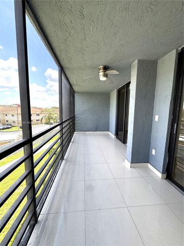 18000 NW 68th Avenue 314A, Hialeah, FL 33015