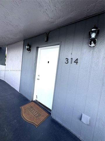 18000 NW 68th Avenue 314A, Hialeah, FL 33015