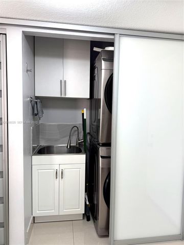 18000 NW 68th Avenue 314A, Hialeah, FL 33015