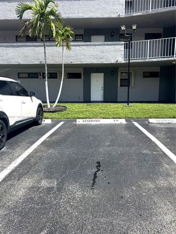18000 NW 68th Avenue 314A, Hialeah, FL 33015