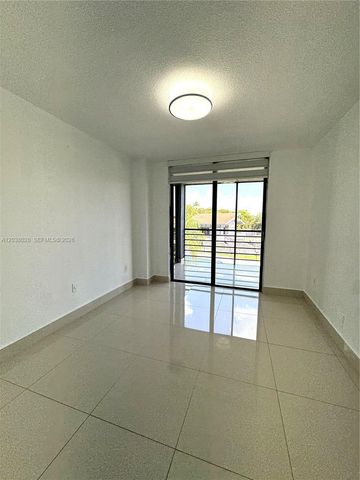 18000 NW 68th Avenue 314A, Hialeah, FL 33015