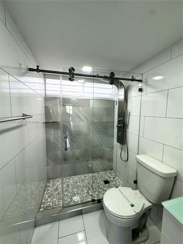 18000 NW 68th Avenue 314A, Hialeah, FL 33015