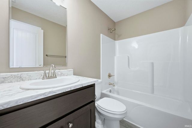 1350 Zenos Boulevard, Fort Wayne, IN 46818