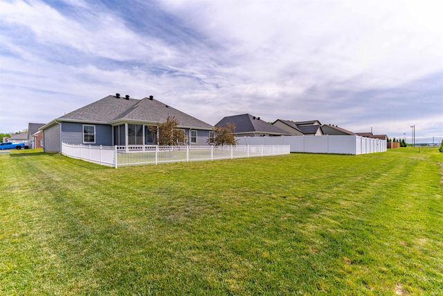 7535 Tealwood Court, Evansville, IN 47715