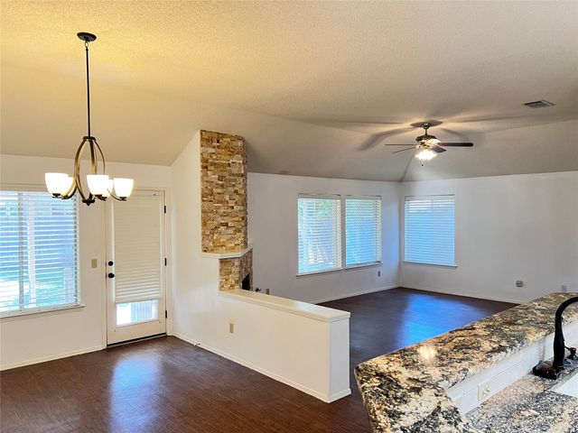 9005 Marthas DR, Austin, TX 78717