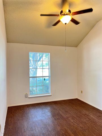 9005 Marthas DR, Austin, TX 78717