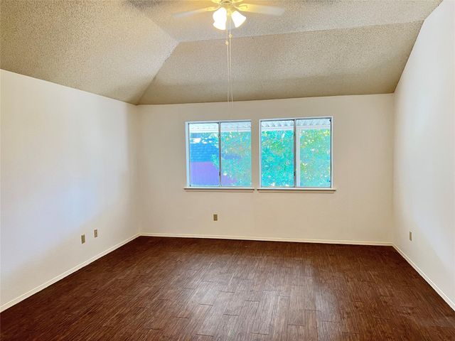 9005 Marthas DR, Austin, TX 78717