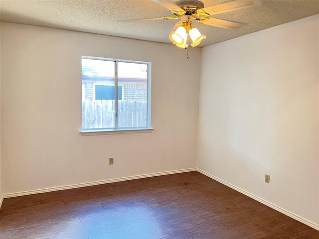 9005 Marthas DR, Austin, TX 78717