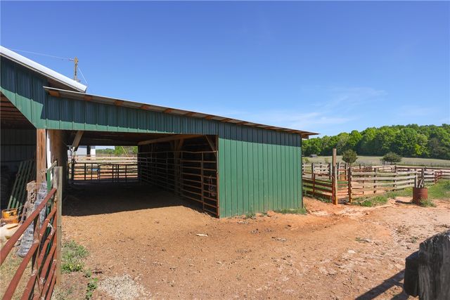 910 Highway 182, Fair Play, SC 29643
