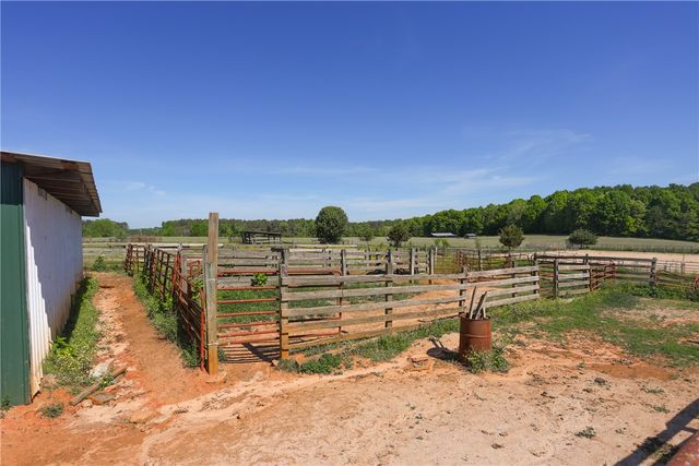 910 Highway 182, Fair Play, SC 29643