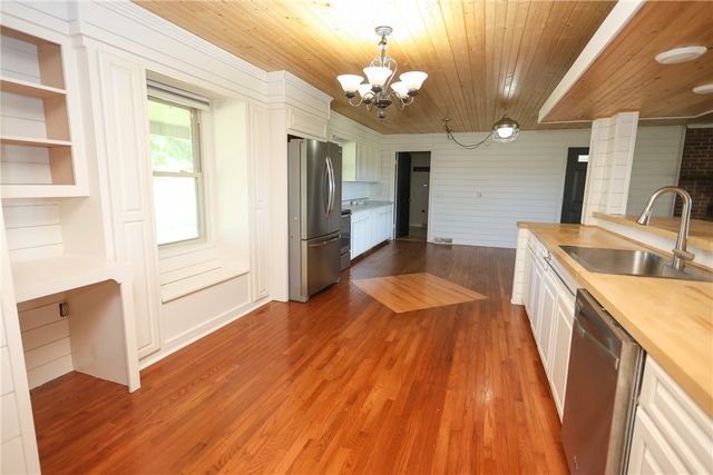 910 Highway 182, Fair Play, SC 29643