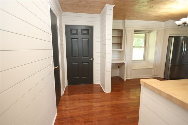 910 Highway 182, Fair Play, SC 29643