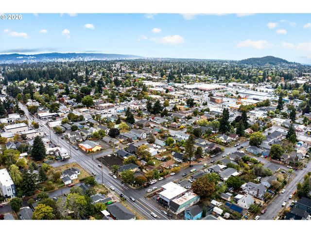 5916 Se 85TH Ave, Portland, OR 97266