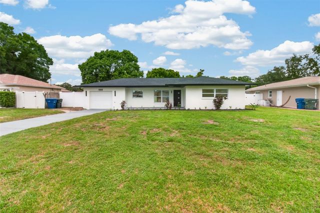 599 WOODLAND DRIVE, Largo, FL 33771
