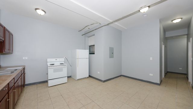 2211 E 69th Street G, Chicago, IL 60649