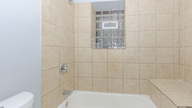 2211 E 69th Street G, Chicago, IL 60649